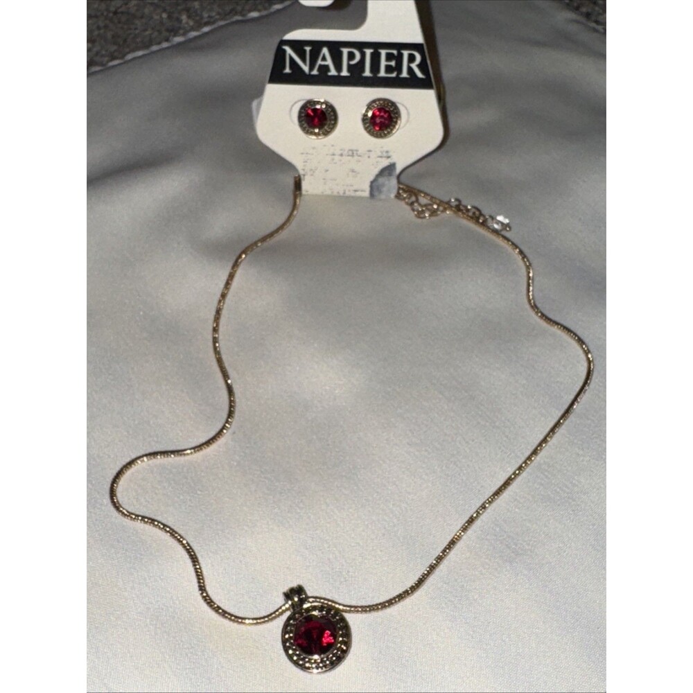 Vintage Napier Necklace Gold Tone Red Round Rhinestone 18" And Earrings Set NOS